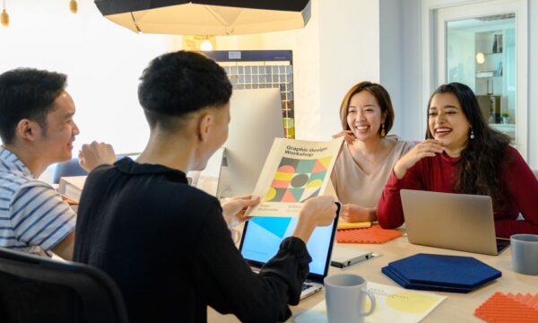 커뮤니케이션 디자인 취업 기회