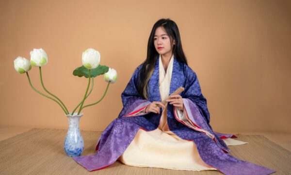 실크 사리가 필수품인 5가지 이유