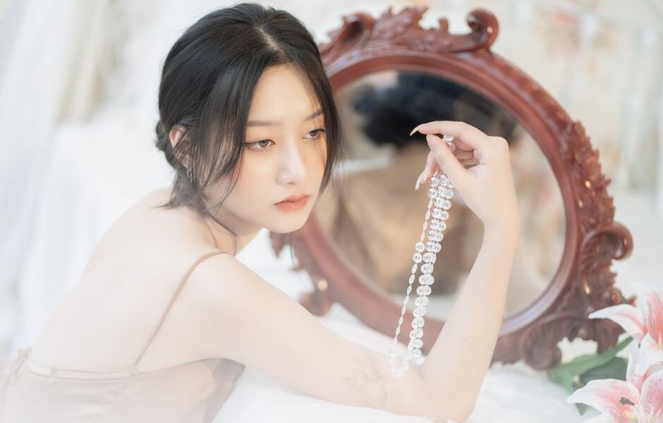 얼굴은 몸의 거울, 최고의 활성탄 세안제로 보호하세요