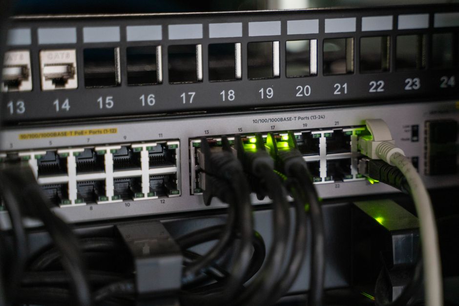 Netgear 라우터에 어떻게 로그인합니까?