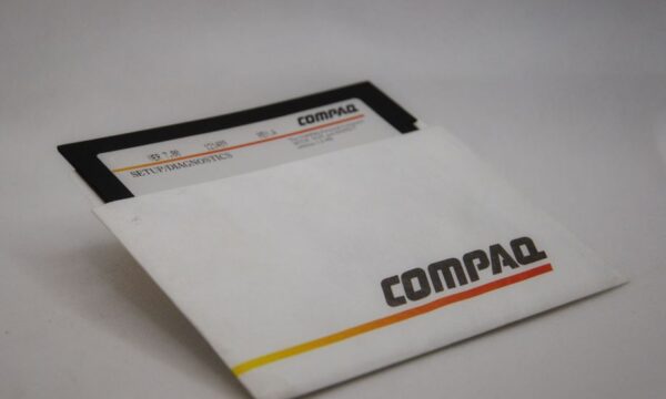 Compaq Presario 노트북 충전기를 온라인으로 구매하는 방법